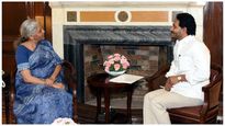 CM Jagan: కేంద్ర మంత్రి నిర్మలమ్మతో సీఎం జగన్ భేటీ.. కీలక అంశాలపై చర్చ..