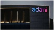 Adani Stock: 84 శాతం క్షీణించిన అదానీ గ్రూప్ స్టాక్.. విలవిల్లాడుతున్న ఇన్వెస్టర్లు.. కొన్నారా..?