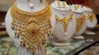 Gold Rate: రూ.2400 తక్కువలో బంగారం ధర.. త్వరపడి కొనుక్కోండి.. రేట్లు పెరుగుతున్నాయ్..