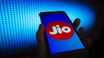 RIL-Jio Demerger: నేడే జియో ఫైనాన్సియల్స్ అరంగేట్రం.. లిస్టింగ్ ధర ఎంతంటే..??