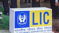 LIC News: నిరాశ పరిచిన జియో ఫైనాన్షియల్.. ఎల్ఐసీ వాటాల కొనుగోలు ఎంతంటే..?