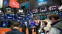 US Stock Market: భారీ నష్టాల్లో యూఎస్ మార్కెట్లు.. వడ్డీ రేట్ల పెంపు భయమేనా.. 