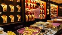 Gold Rate Today: గుడ్‌న్యూస్.. భారీగా పడిపోయిన గోల్డ్ రేటు.. తెలుగు రాష్ట్రాల్లో ఇవాళ్టి రేట్లు.. 