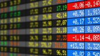 Stock Market: ఊగిసలాటలో స్టాక్ మార్కెట్లు.. ఊరటనిస్తున్న మిడ్ క్యాప్ స్టాక్స్..