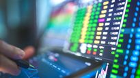 Market Crash: బుల్‌రన్‌కి బ్రేక్.. నష్టాలతో కుప్పకూలిన Sensex, Nifty.. 