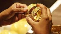 Gold Rate Today: టాప్ ఫోర్‌లో బంగారం రేట్లు.. సామాన్యులకు దూరంగా.. తాజా రేట్లు ఇవే
