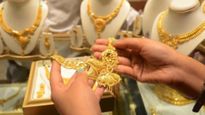 Gold Rate Today: పసిడి  ప్రియులకు శుభవార్త.. పాతాళానికి పడిపోయిన గోల్డ్ రేటు..