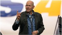 Boeing CEO: బోయింగ్ CEO కీలక నిర్ణయం.. బోనస్ తీసుకునేందుకు నిరకారణ.. ఎంతైనా గ్రేట్