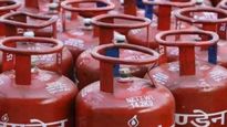 LPG Prices: తగ్గిన ఆ గ్యాస్ సిలిండర్ల ధరలు.. ఎంతంటే..??