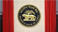 RBI News: దూకుడు పెంచిన RBI.. NBFCలకు బిగ్ షాక్.. IIFL ఫైనాన్స్‌పై నిషేధం..