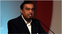 Mukesh Ambani: అంబానీ షేర్లలో లాభాల తుఫాను.. నెలలోనే డబ్బులు త్రిపుల్