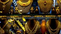 Gold Rate: శుభవార్త.. సామాన్యులను కనికరించిన గోల్డ్.. నేడు ఏకంగా రూ.1,600 తగ్గిన ధర..