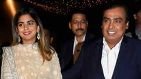 Isha Ambani: ముఖేష్ అంబానీ కూతురు ఇషాకు నెల జీతం ఎంతో తెలుసా? చూస్తే ఫూజులౌట్..