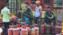 LPG Price Hike: డిసెంబరులో మళ్లీ పెరిగిన గ్యాస్ ధరలు.. కొత్త రేట్లు ఇప్పుడు తెలుసుకోండి..