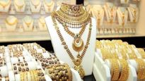 Gold Rate: భూమిమీదకు పసిడి ధరలు.. నేడు రూ.3,300 తగ్గిన ధర, నేటి హైదరాబాద్ రేట్లివే..
