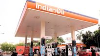 Petrol Prices: కేంద్రం పన్ను తగ్గించాక.. మీ నగరంలో రేట్లు మారాయో? లేదో చూడండి!
