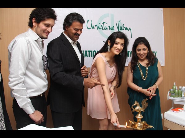 అకాడమీ ప్రారంభం