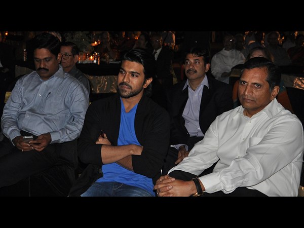 సినీ హీరో రామ్‌చరణ్