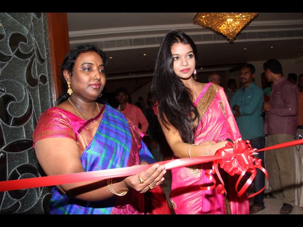 ఫ్యాషన్ ప్రారంభం