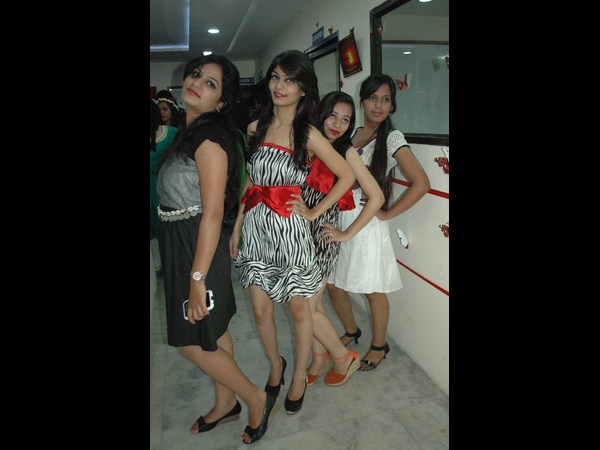 మహెక్ చాహల్ సందడి