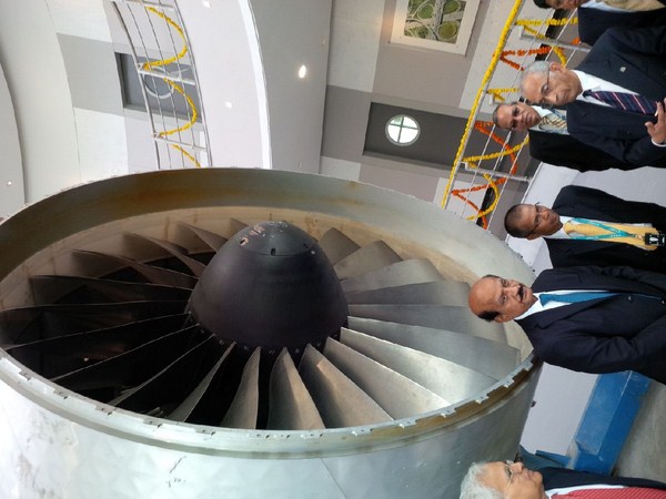 ఎక్స్‌పిరియన్స్ సెంటర్