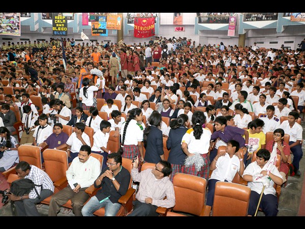 హాజరైన విద్యార్థులు