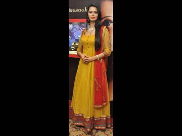 మీనాక్షి దీక్షిత్