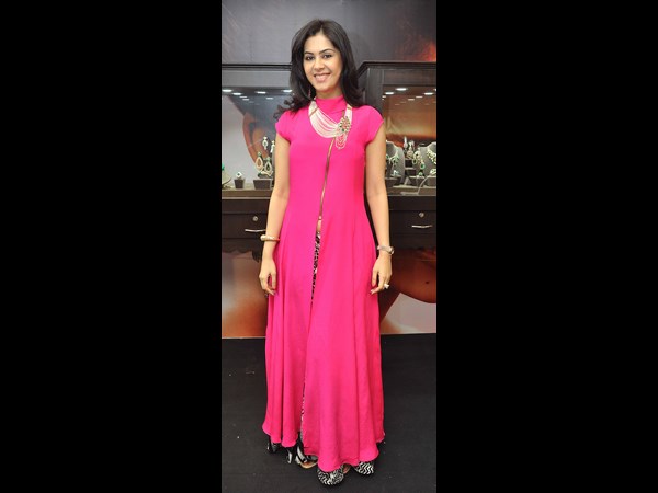 డిజైనర్ నేహా లుల్లా