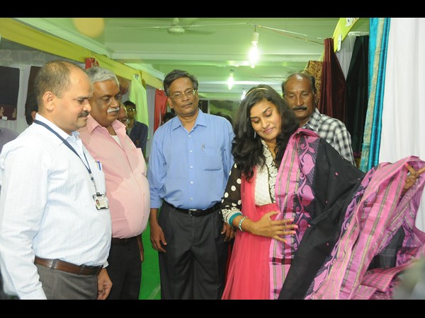 మహతి మహతి