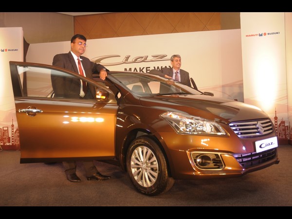 సియాజ్ కారు