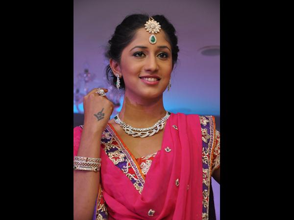 జెవెల్లరీ షో జెవెల్లరీ షో