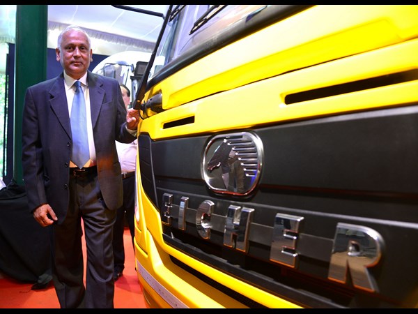 మార్కెట్లోకి ఐషర్‌ స్కైలైన్‌ ప్రొ సిరీస్‌ బస్సులు