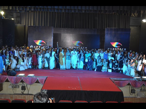 హామ్స్‌టెక్ ఫ్యాషన్‌లో అదరగొట్టిన అమ్మాయిలు