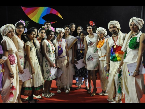  హామ్స్‌టెక్ ఫ్యాషన్‌లో అదరగొట్టిన అమ్మాయిలు