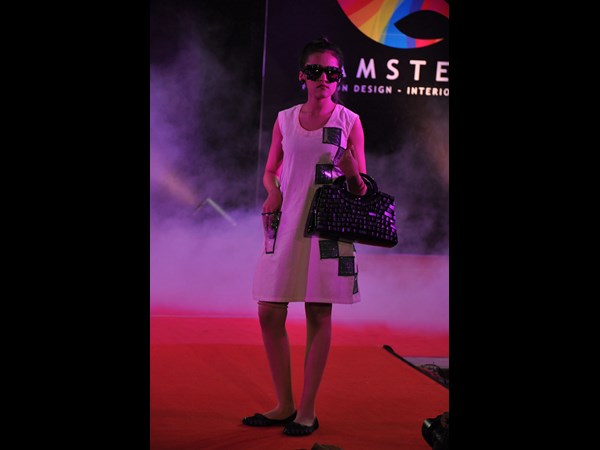 హామ్స్‌టెక్ ఫ్యాషన్‌లో అదరగొట్టిన అమ్మాయిలు