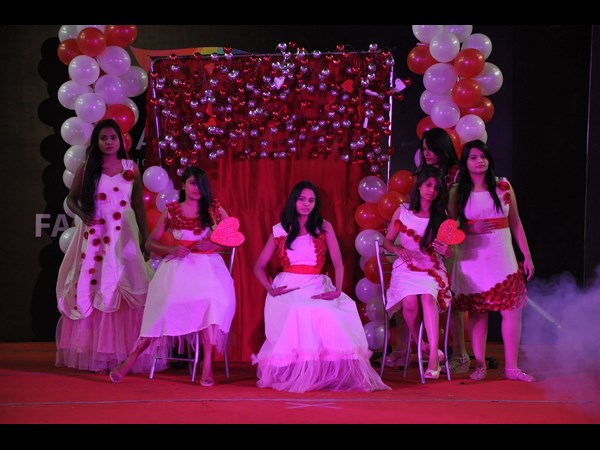 హామ్స్‌టెక్ ఫ్యాషన్‌లో అదరగొట్టిన అమ్మాయిలు