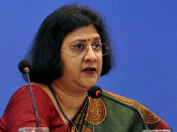 యోగా డే: నేల నుంచి ఆకాశం దాకా యోగా డే: నేల నుంచి ఆకాశం దాకా