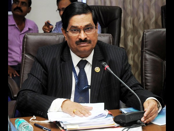  బ్యాంకులపై తగ్గిన ఫిర్యాదులు: వీటిపైనే ఎక్కువ 