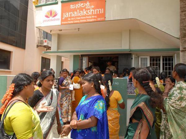  10 చిన్న బ్యాంకులకు ఆర్‌బీఐ ఆమోదం, విధానాలివే..!