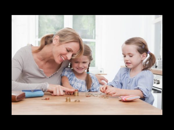  డబ్బు విలువ తెలిసేలా చేయాలి