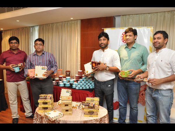 హలోకర్రీ కొత్త వెంచర్: 'హలో పరాటా' హలోకర్రీ కొత్త వెంచర్: 'హలో పరాటా'