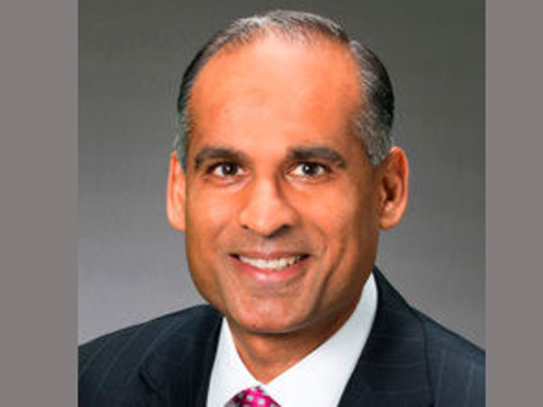 సిఇఒ రాబర్ట్‌