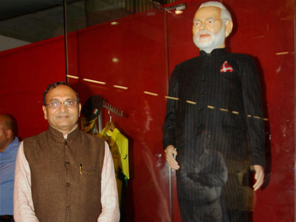 క్లీన్ గంగా ఫండ్ కోసం విరాళం