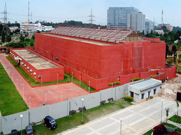 నిధుల సేక‌ర‌ణ‌; విస్త‌ర‌ణ‌