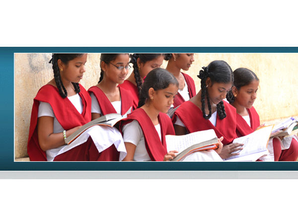 3. తెల్ల రేషన్ కార్డు ప్రతిని ఏ ప్రాధాన్యత క్రమంలో సమర్పించాలి ?