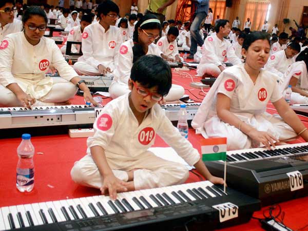  పియానో ​​ట్యూనర్లు 