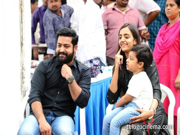 3) Jr .ఎన్టీఆర్ :