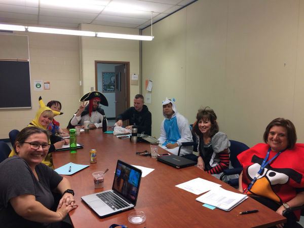 స్థానిక బృందం: