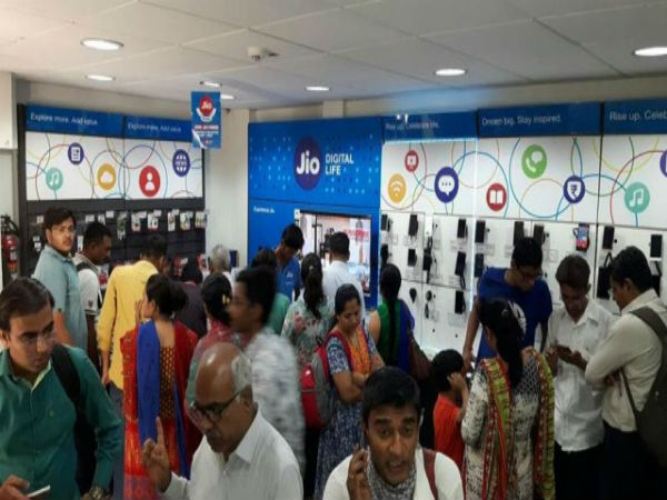 ప్రీపెయిడ్ చందాదారులకు: