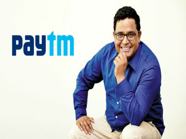 గ్రంధాలయం లో పుస్తకాలు చదవడం: